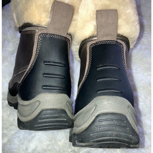 ⭐️SOLD⭐️ Clarks Winter Duck Boots - Picture 5 of 8